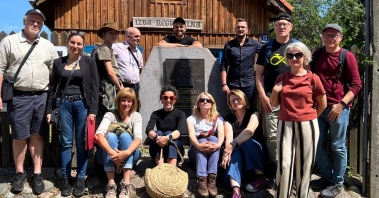 558608366_1221083156709840_5587152734581812261_n (1).jpg